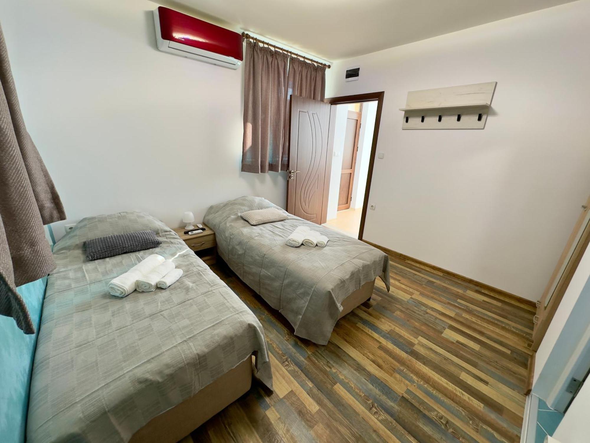 Navial 1 Hotel กาโบรโว ภายนอก รูปภาพ